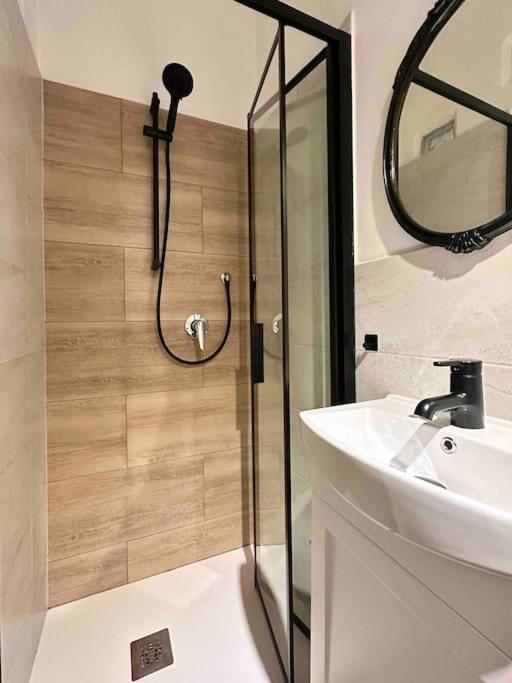 Warm Retreat In The Heart Of Florence Cls Station公寓 外观 照片